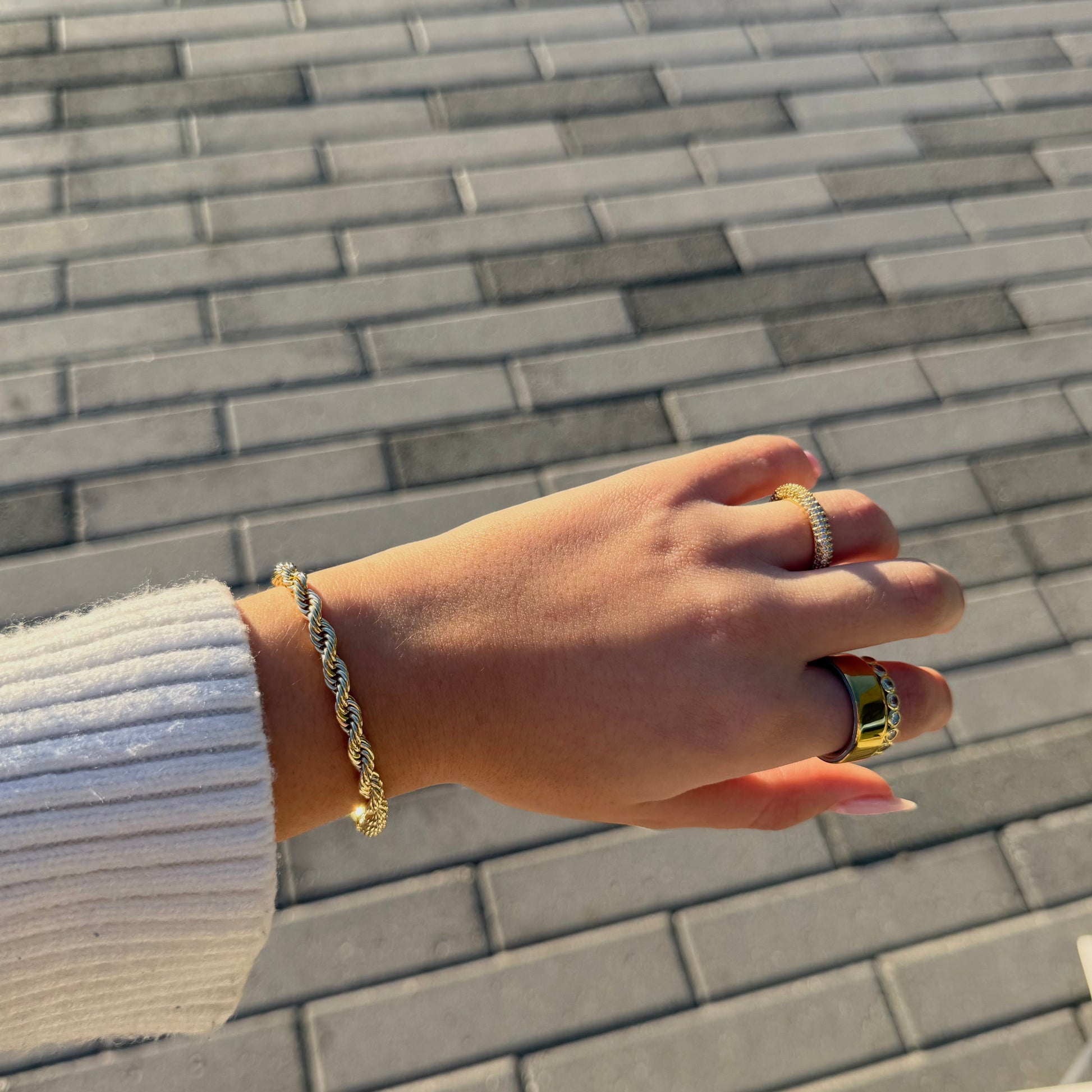 Golden Bow Bracelet