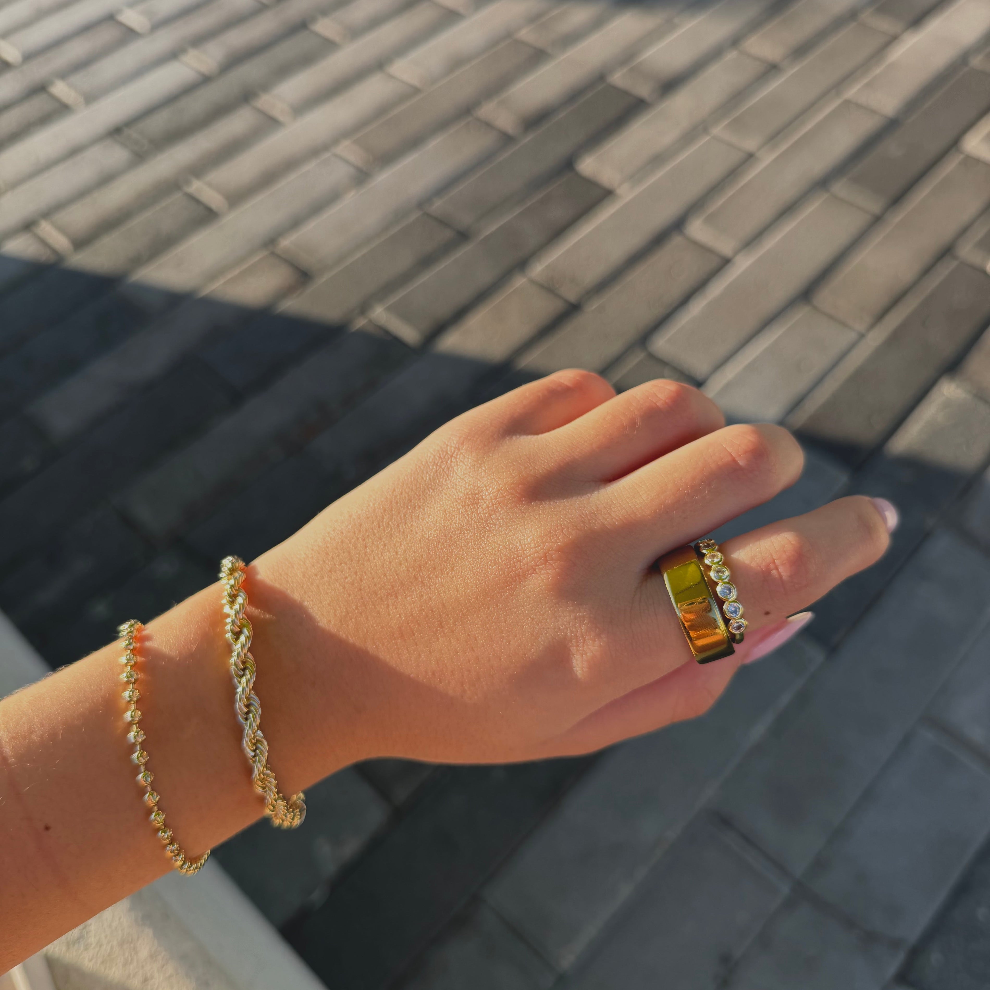 Golden Bow Bracelet