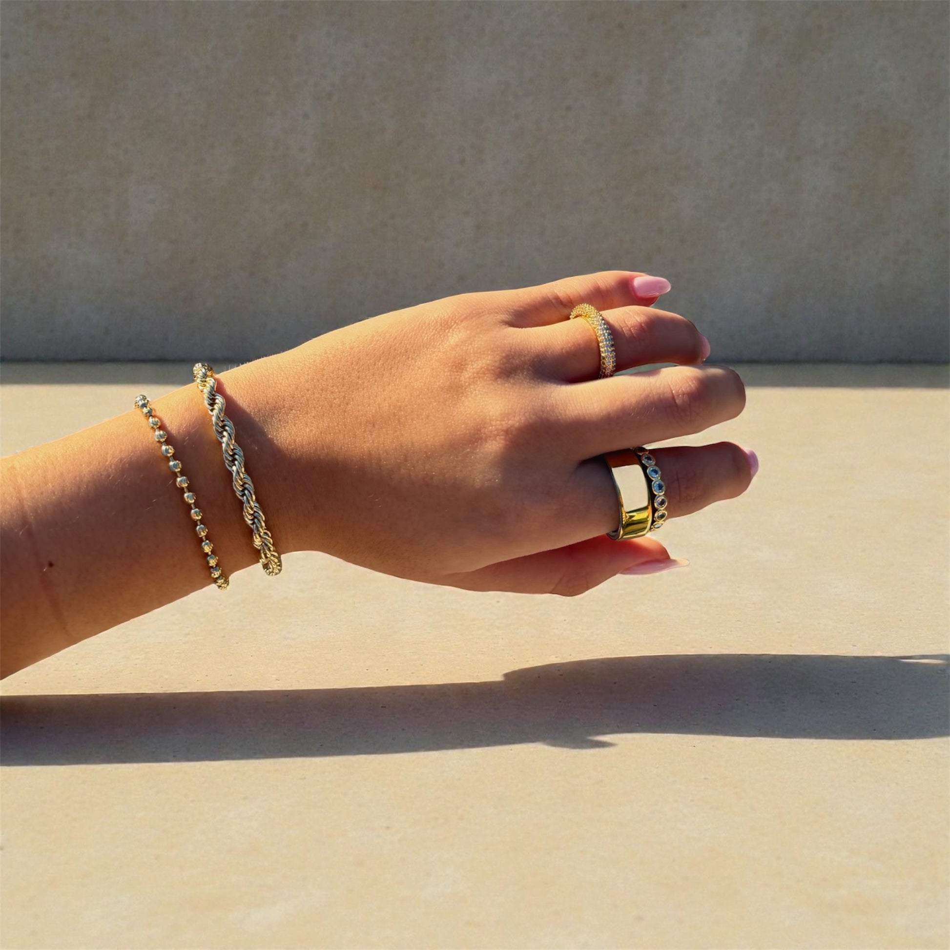 Golden Bow Bracelet